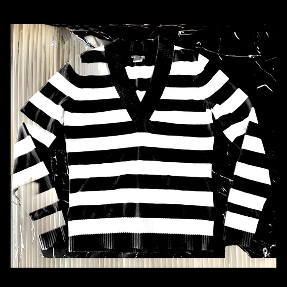 ⚓️ANN TAYLOR⚓️ COTTON V-NECK STRIPED LONG SLEEVE SUMMER SWEATER EUC☀️ - Picture 2 of 6